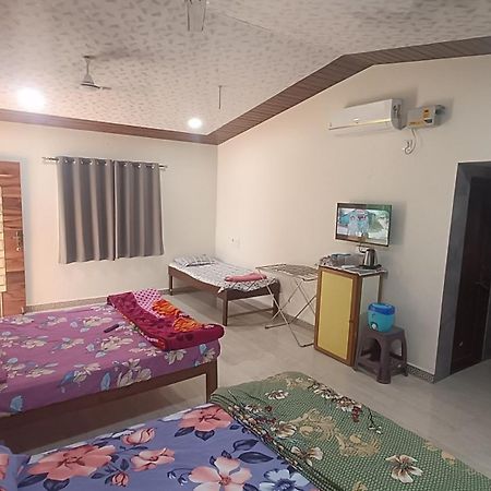 The Royal Ascot Holiday Home Alibag Bagian luar foto