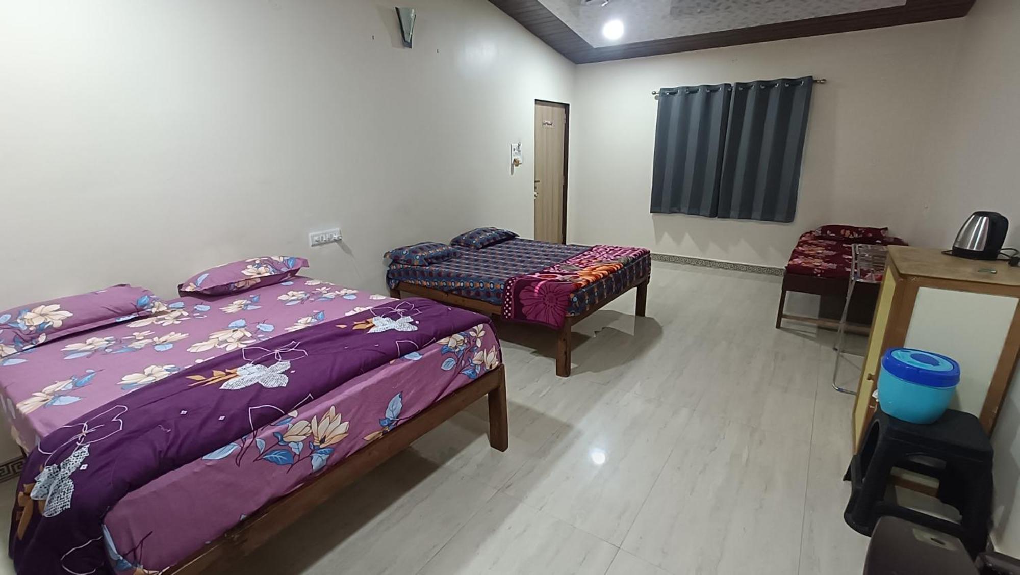The Royal Ascot Holiday Home Alibag Ruang foto