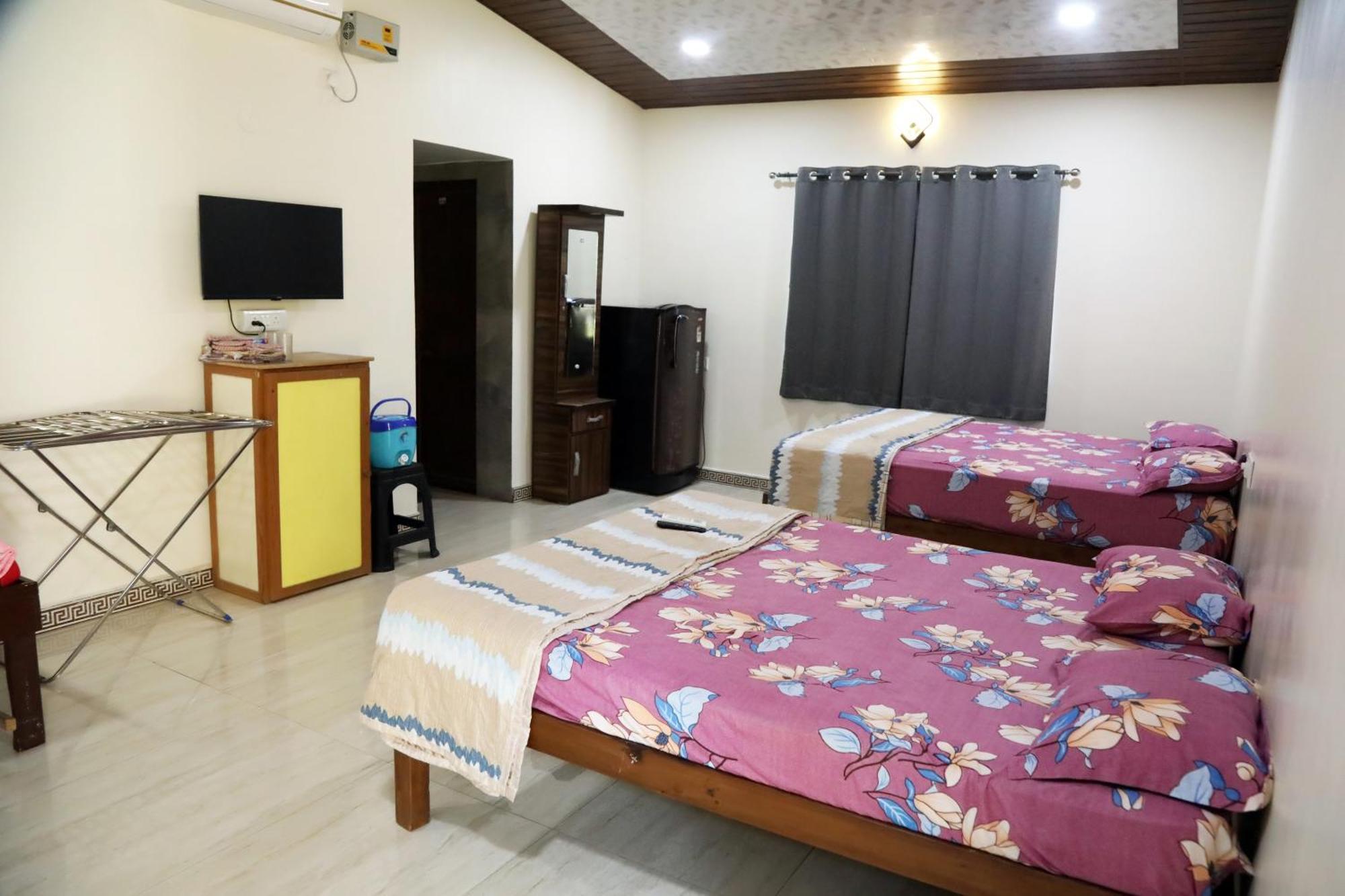 The Royal Ascot Holiday Home Alibag Ruang foto